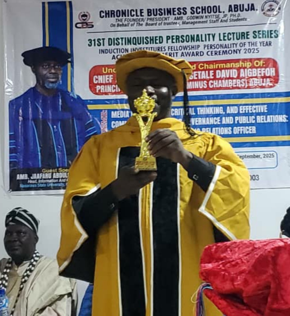 Aigbefoh honoured in the HISTORIC PUBLIC SERVICE LECTURE SERIES AND AWARD CEREMONY