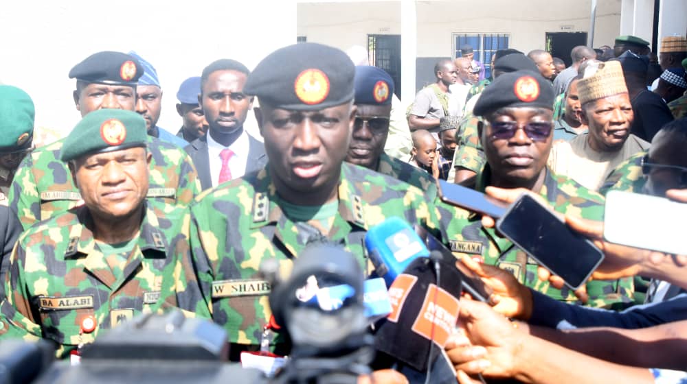 Remembrance: COAS leads personnel in prayer, pays tribute to late Lt.-Gen. Lagbaja