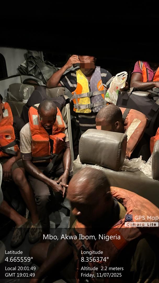 Navy rescues 10 crew members from distressed vessel