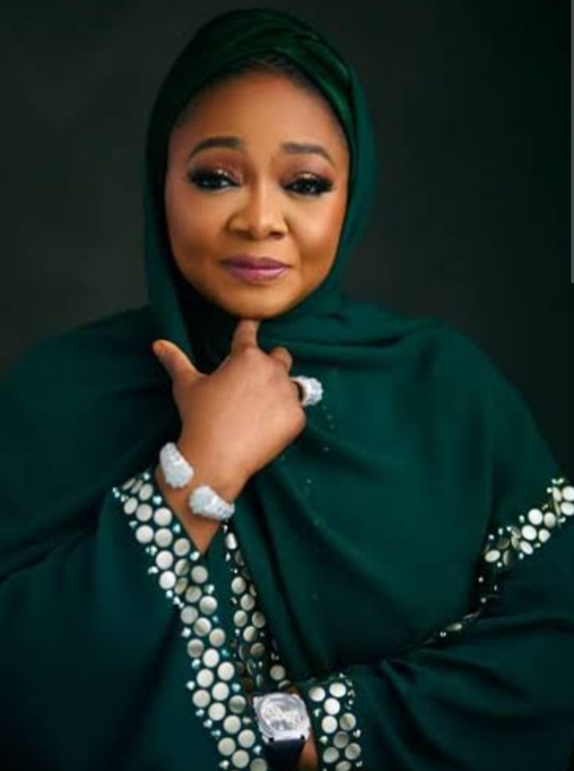 Renewed Hope: FG distributes food items to women, families