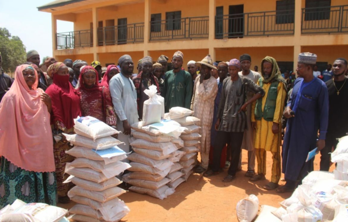 Ramadan/Sallah: Nasarawa Lawmaker Hon. Sa’ad distributes over 1,700 bags of rice worth millions of naira to constituents