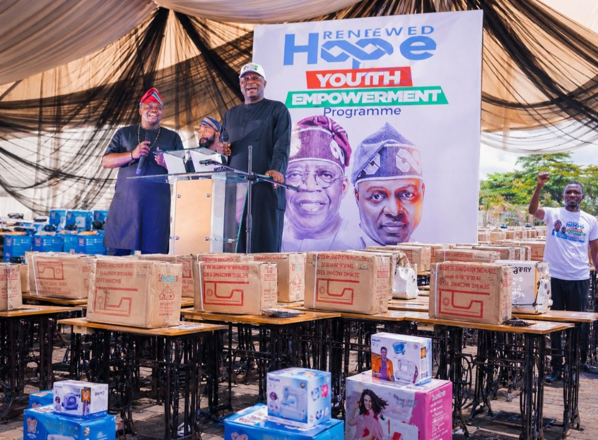 Over 1,400 entrepreneurs benefit as APC chairman rolls out N280m empowerment in Plateau