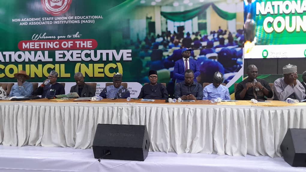 NASU urges FG to review N70,000 minimum wage
