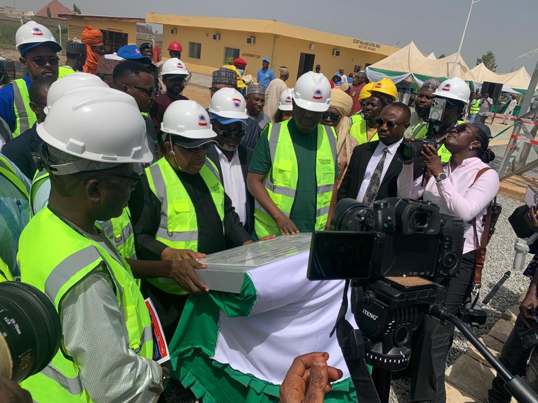 FG delivers 4 projects to Kano to boost power supply